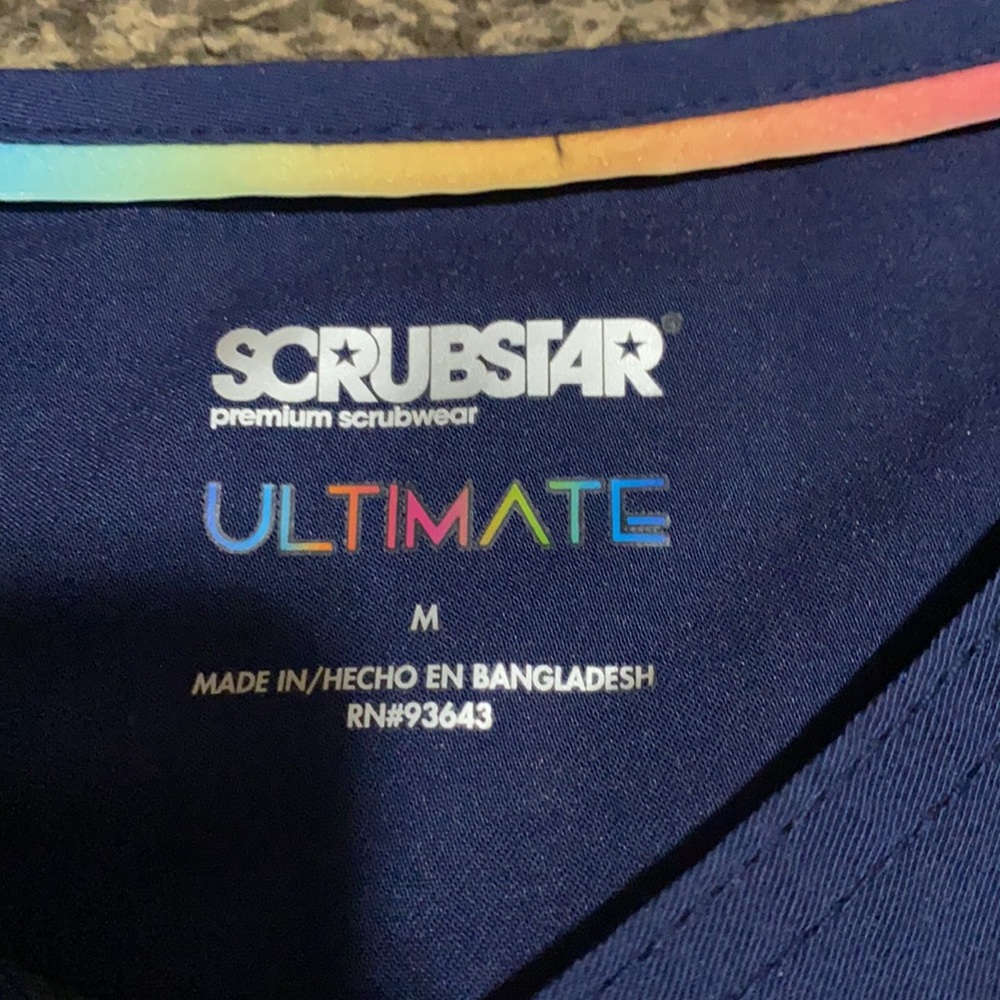 Scrub top - Picture 2 of 2
